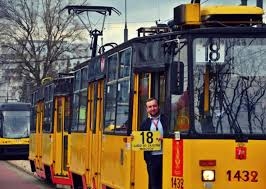 Số tàu điện ở Vác-sa-va có ý nghĩa gì?