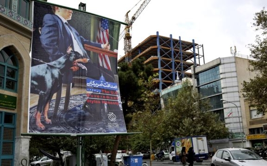 Iran gỡ các bảng bài Mỹ mới được dựng lên ở Tehran