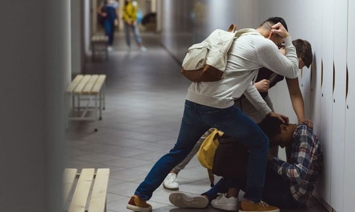 Các giáo viên bất lực: chúng tôi không bảo vệ được học sinh