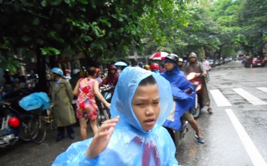 Học trước, khai giảng sau: Nên hay không?