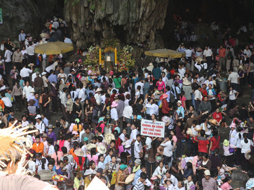 Sẽ hết lễ hội bát nháo?