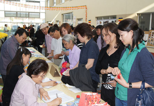 Đại lễ Phật Đản Phật lịch 2555, dương lịch 2011 tại Warszawa.