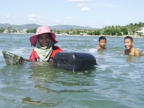 Tận thu rùa, dắt, sắn