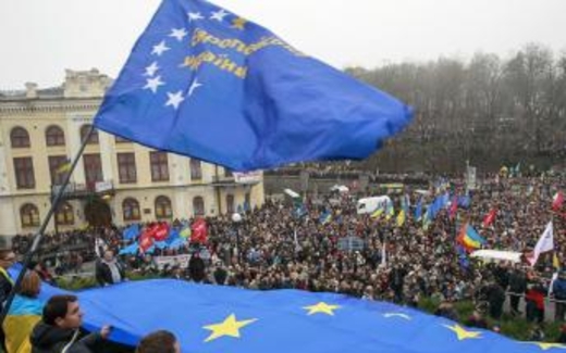 Ukraina: Tiếp tục biểu tình phản đối ngừng ký thỏa thuận liên kết với Châu Âu