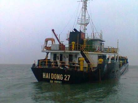 Vụ tàu hoang ở Thanh Hóa: Vì sao chủ tàu bỏ mặc tài sản?