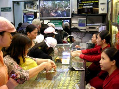 Ai đang thao túng giá vàng ở Việt Nam?