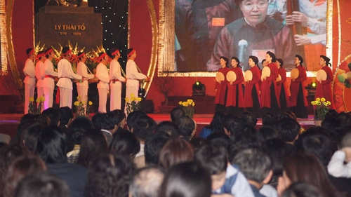 Xuân Quê hương 2013 với kiều bào