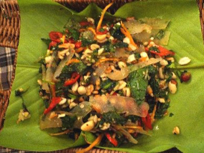 Nhớ cái bùi bùi, sần sật của nem... da trâu