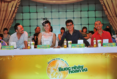 Về nghi vấn Thu Minh “đạo ý tưởng” trong bài thi