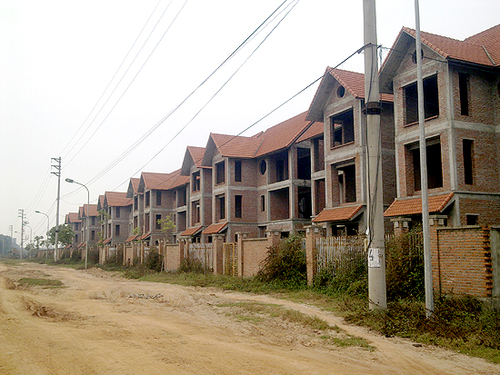 Bất động sản 2011: Nên mua, chớ bán
