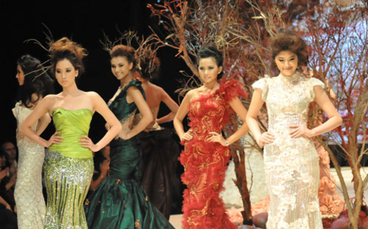 Làm người mẫu khó hơn Bộ trưởng?