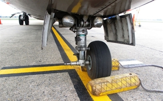 Không để uy tín rơi theo lốp máy bay