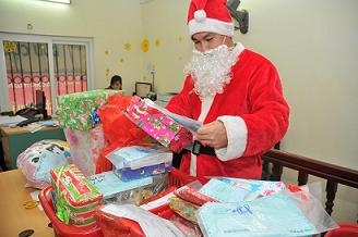 Ông già Noel buồn vì ế ẩm