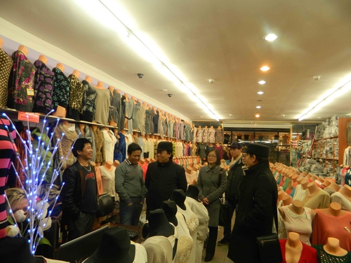 Đại sứ quán Việt Nam tại Ba Lan thăm và chúc Tết cộng đồng người Việt Nam tại thành phố Łódź