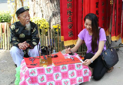 8 phong tục đẹp ngày Tết của người Việt