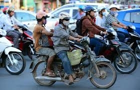 Thượng đế còng lưng gánh thuế, doanh nghiệp xăng dầu cười tủm