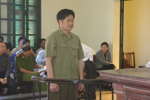 “Người đương thời” Nguyễn Đình Chiến "cam kết" trả nợ