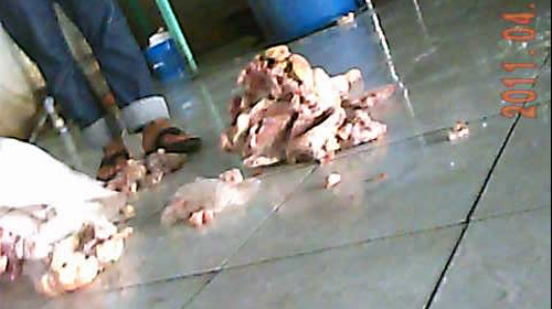 Cơm công nhân từ bếp tới bàn - Kỳ 2