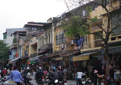 Lúng túng bảo tồn phố cổ