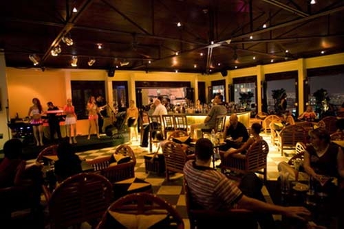 Doanh nhân đến Sài Gòn ăn nghỉ ở đâu?