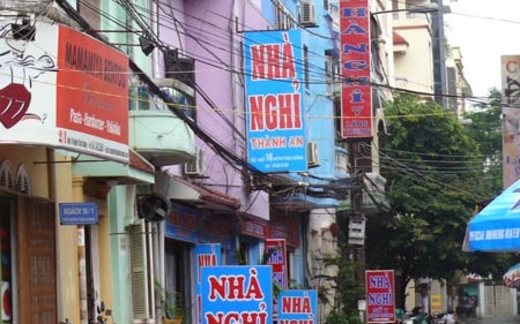 Cấm nhà ở kinh doanh “nhạy cảm”: Quản lý yếu kém?