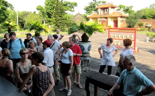 Xúc tiến du lịch: ‘Không có lối thoát về tiền’