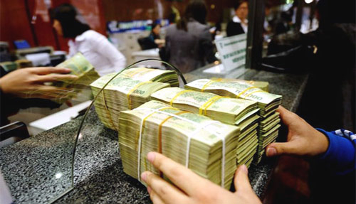 Giảm lãi suất: Cửa hẹp cho sự trì hoãn
