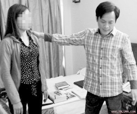 Những con “chim mồi” và sự thực đằng sau chuyện đồng cốt