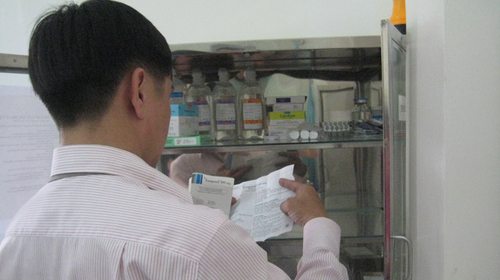 Phòng khám Trung Quốc: Có “bảo kê” mới dám làm