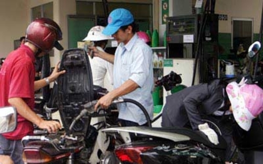 Không tăng giá xăng, viện phí, điện cùng lúc