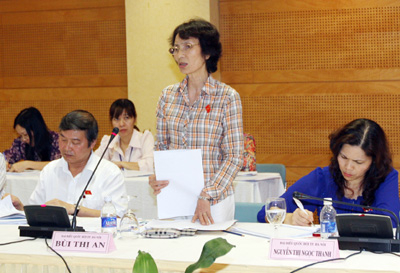 Lương 10 triệu mà thường xuyên chơi golf, đi spa!