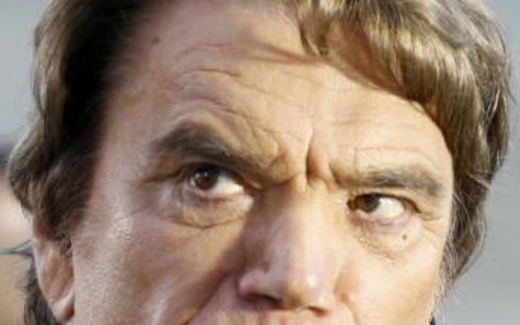 Pháp: Doanh nhân B. Tapie bị tạm giam, cựu Tổng thống N.Sarkozy trong tầm ngắm