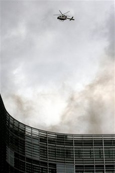 Lửa cháy tại trụ sở Ủy ban châu Âu, hàng trăm người sơ tán