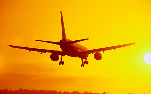 6 trang phục nên tránh khi đi máy bay về Việt Nam