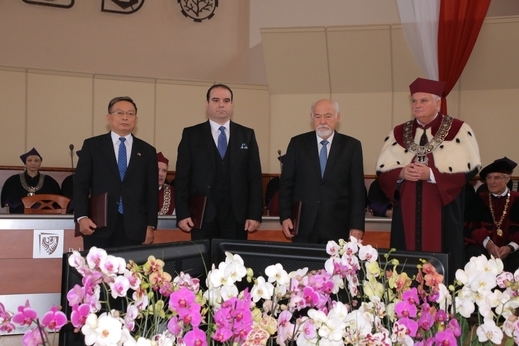 Lãnh sự danh dự người Việt của Đại học Bách khoa Wrocław