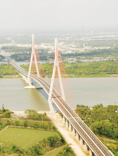 Cầu Cần Thơ thông xe: Nối nhịp bờ vui