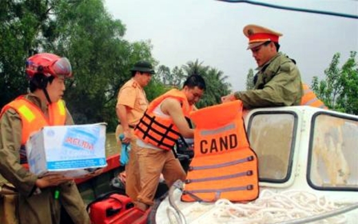 Nhiều đập vỡ và tràn, nhiều người bị lũ cuốn