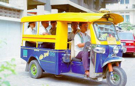 Xe tuk tuk không thay được xe máy!