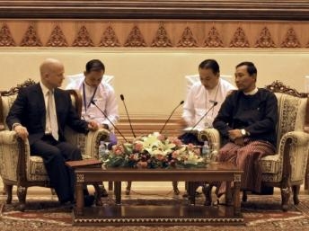 Ngoại trưởng Anh kêu gọi Miến Điện trả tự do cho tù chính trị