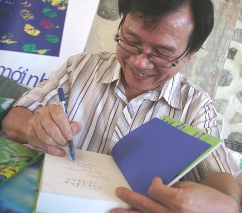 Ong Showbiz: Hễ sướng thì... chớ hét lên