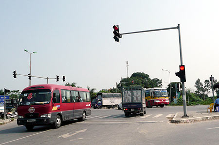 Cục đường bộ thanh tra các trạm thu phí cầu Thăng Long