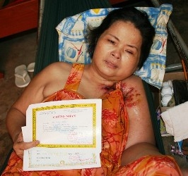 Hàng trăm tấm lòng đến với bé 5 tuổi chăm mẹ ung thư