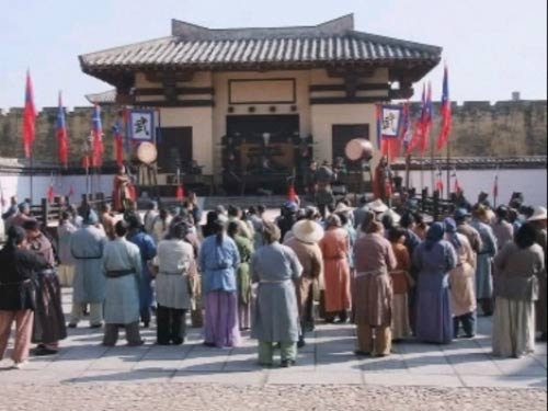 Phim Lý Công Uẩn- Đường tới Thăng Long: Không phạm vào điều cấm (?!)