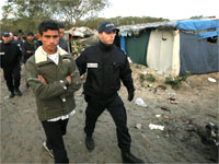 Tình cảnh người Việt nhập cư trái phép ở Calais - Pháp