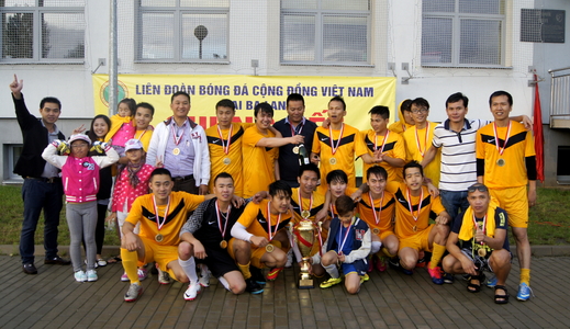 Chung kết giải bóng đá Cọng đồng hè 2014_Lội ngược dòng ngoạn mục, Sông Lam bảo vệ thành công danh hiệu vô địch.