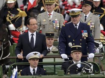 Lễ Quốc khánh đầu tiên của ông Hollande trong cương vị tổng thống Pháp