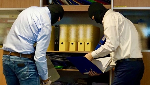 Các hóa đơn rởm có giá vài triệu złoty. CBA đã bắt giữ hai doanh nhân