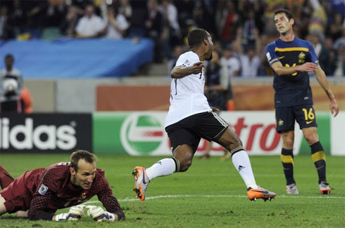 Đức trút mưa bàn thắng vào lưới Australia