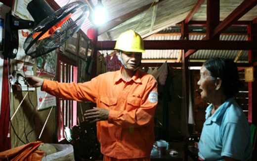 Ông Ngô Trí Long: EVN ngụy biện do tầm nhìn phiến diện?