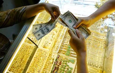 Mua bán vàng, USD trái luật sẽ bị phạt nặng hơ